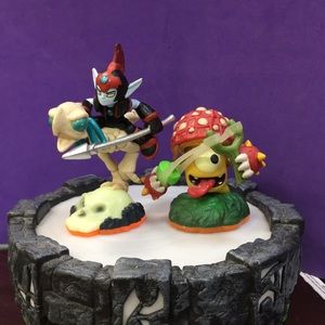 Skylander Giants figures